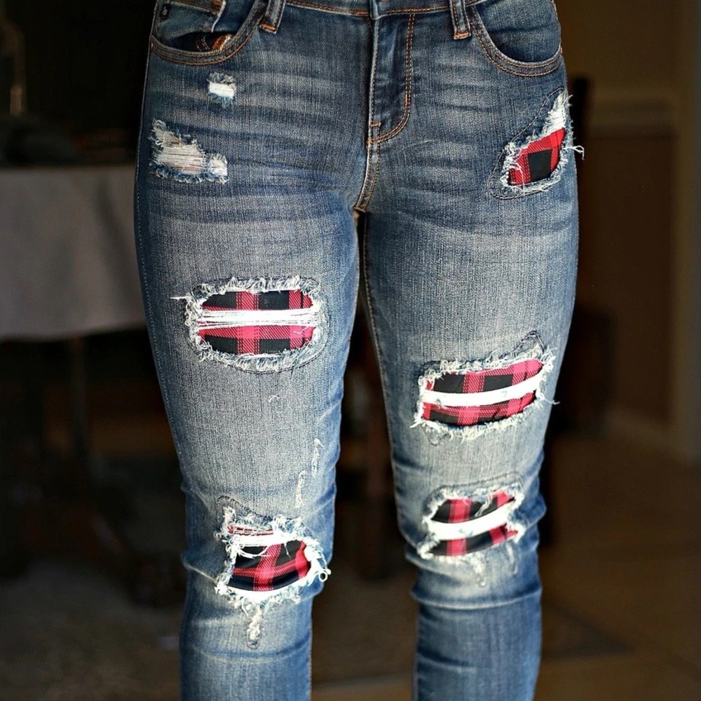 Judy Blue Buffalo Plaid Patch Skinny Jeans